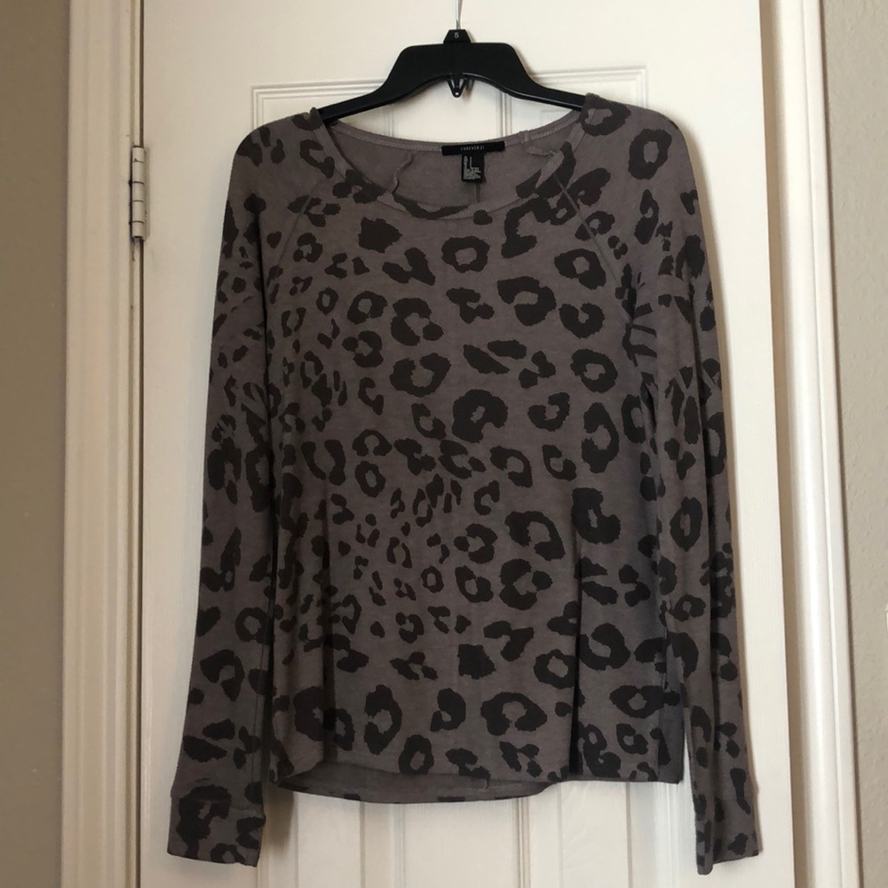 Long sleeve tee
